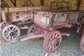 Boerenwagen met vast paneel in het Karrenmuseum Essen